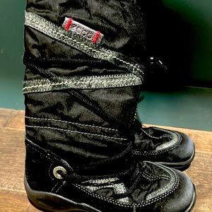Ecco girls boots